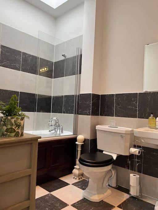 Courtyard Cottage Локербі Екстер'єр фото